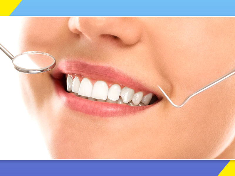क्या आपके दांतों पर भी नजर आते हैं सफेद धब्बे, जानें इसके कारण और इसे साफ करने के उपाय